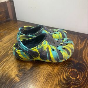 Crocs Tie Dye Fur Lined Clogs Size C12